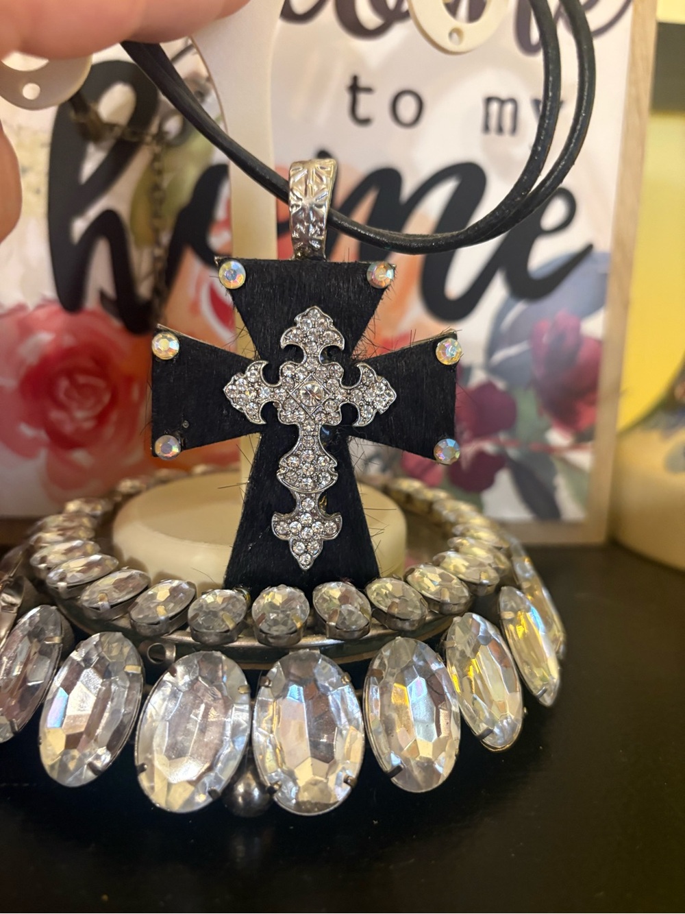 2/12$❤️Rhinestone Cross Pendant Necklace - Black and Silver